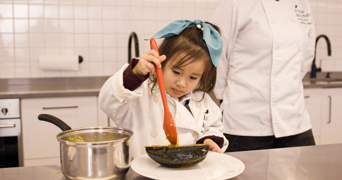 Cooking classes and camps for children in Vancouver, B.C.