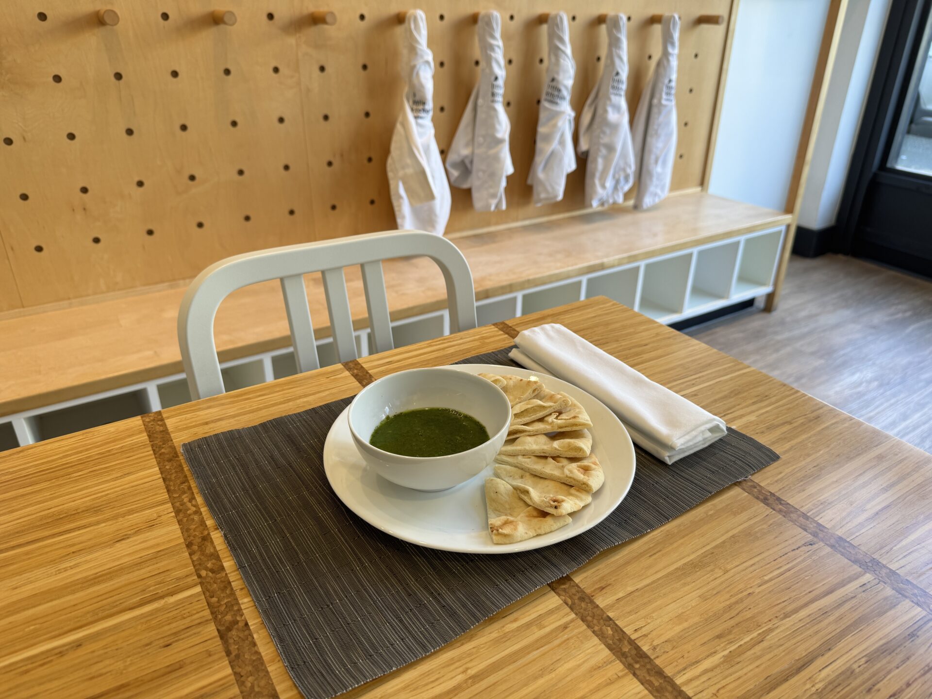 LKA Olive Pesto